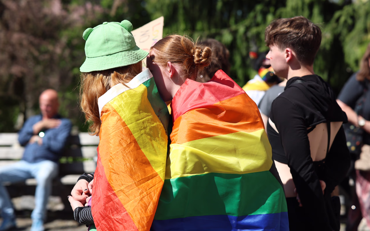 Verschiedene Teilnehmer auf dem CSD in Limburg an der Lahn 2025