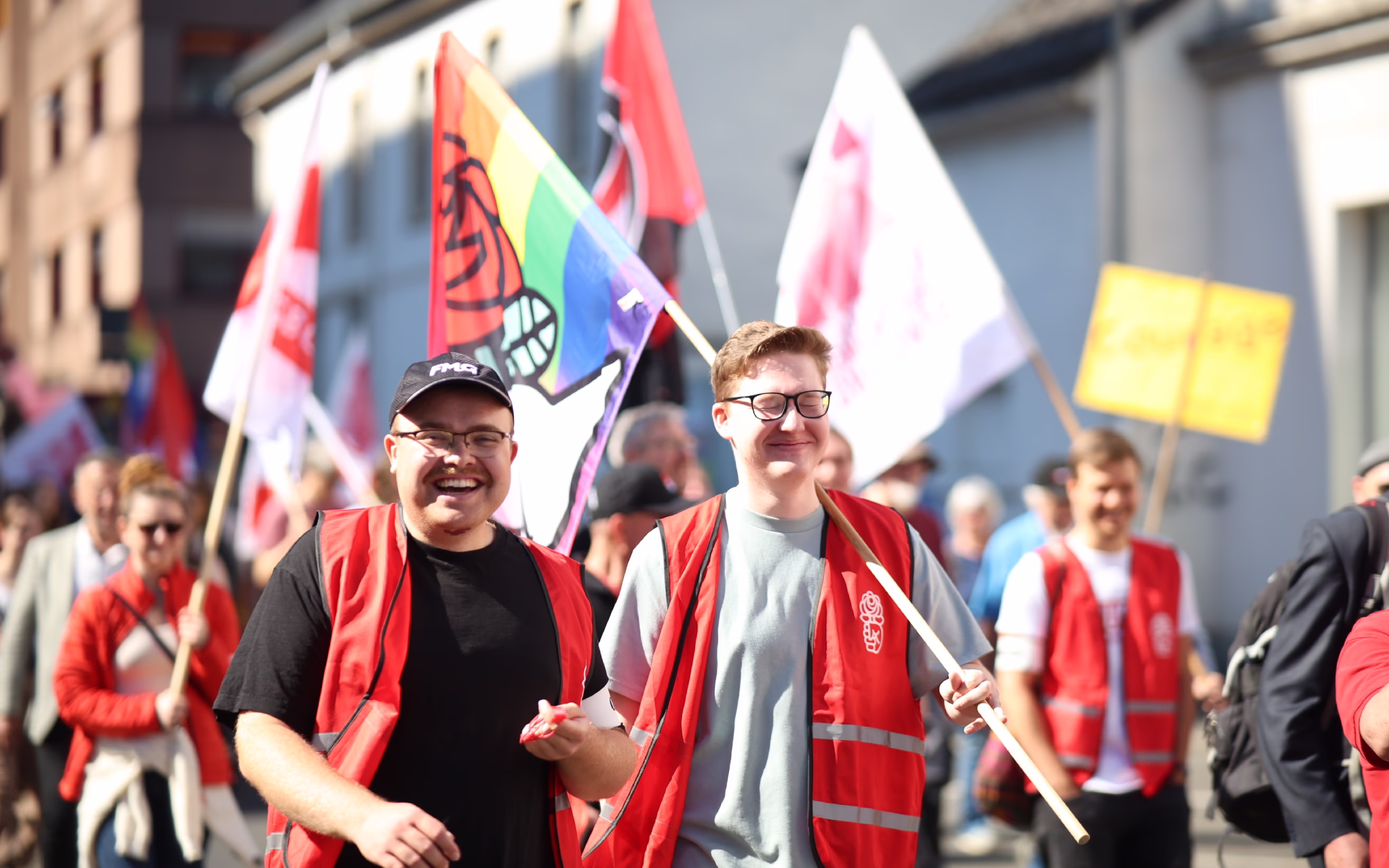 Kollage von Bildern der Jusos bei verschiedenen Demonstrationen